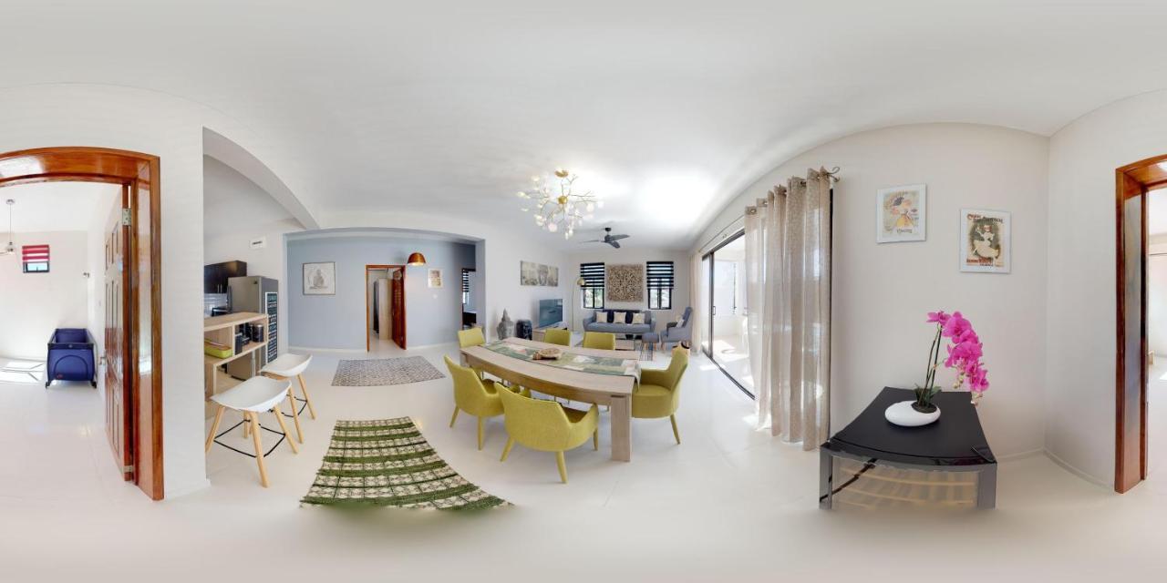 Penthouse - Private Roof Terrace - Sea & Mountain View Apartment Гранд Байе Екстериор снимка