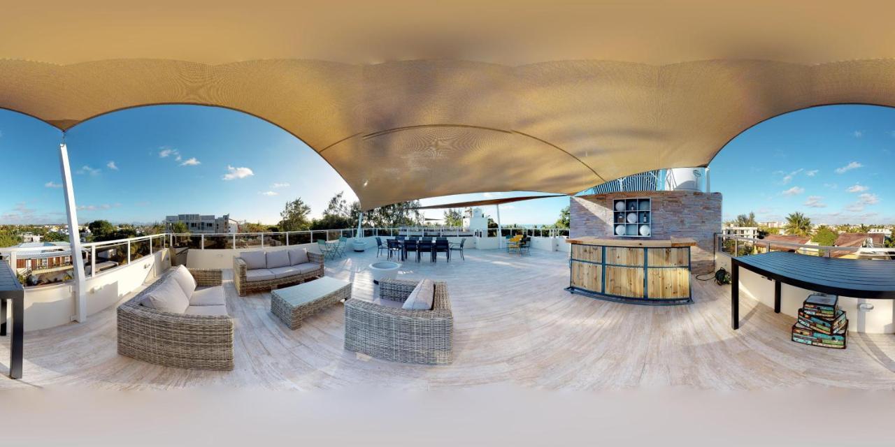 Penthouse - Private Roof Terrace - Sea & Mountain View Apartment Гранд Байе Екстериор снимка
